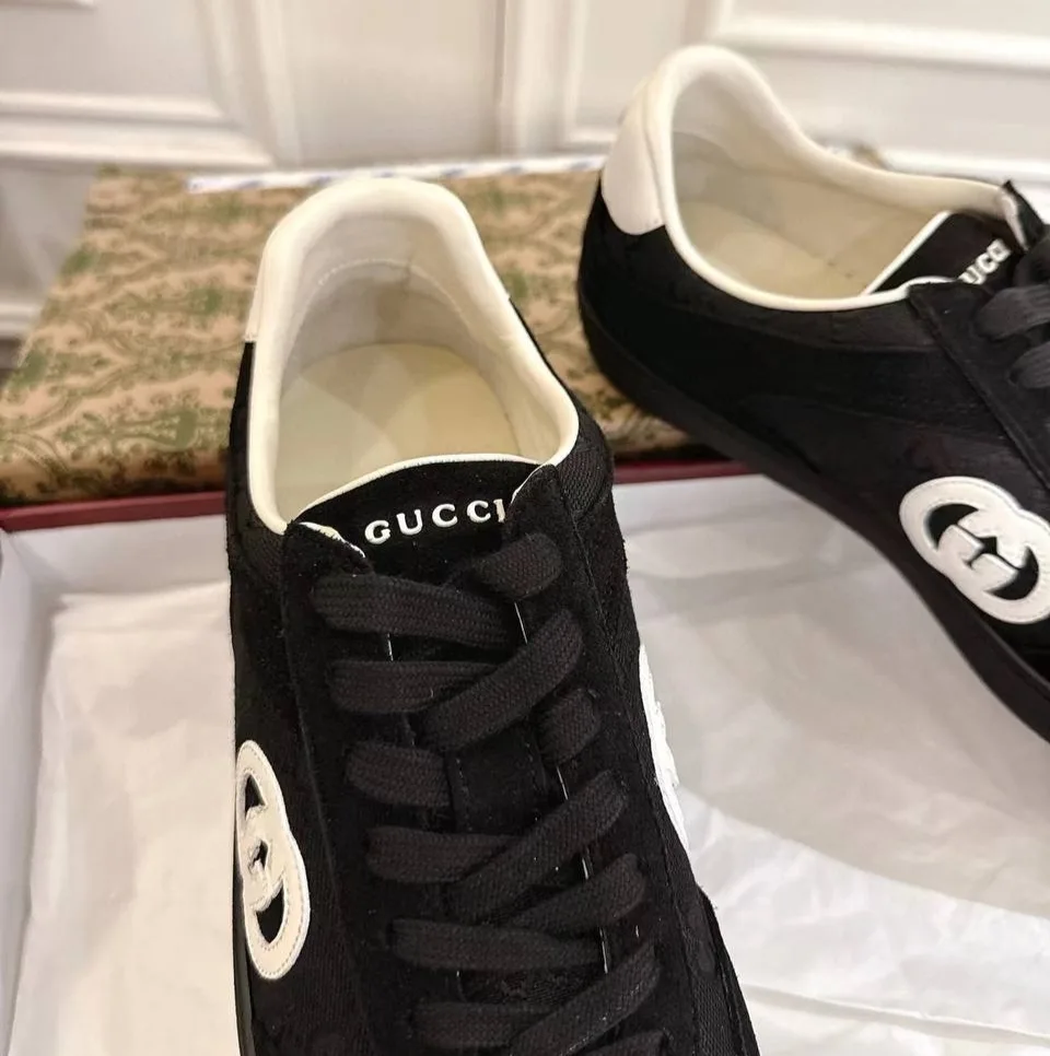 Gucci G75 замшевые кроссовки с контрастным белым знаком GG — фото 4