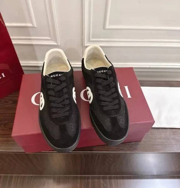 Gucci G75 замшевые кроссовки с контрастным белым знаком GG — фото 12