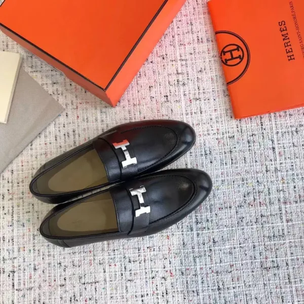 Лоферы Hermès Paris из чёрной кожи — фото 2
