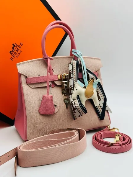 Сумка Hermes Birkin 25 выполнена из натуральной кожи — фото 7
