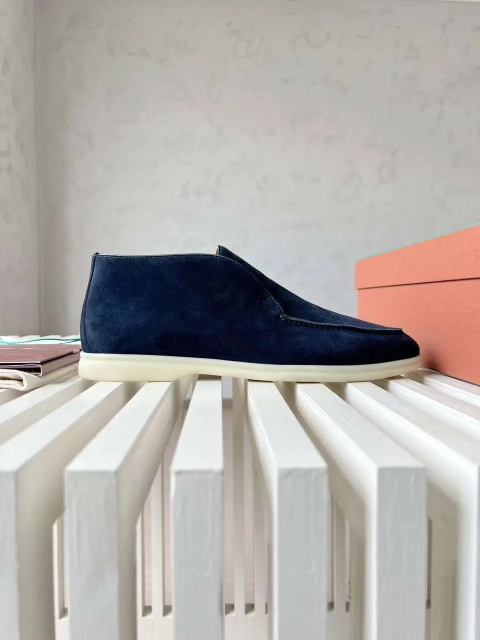 Лоферы Loro Piana из натуральной замши темно-синего цвета — фото 4