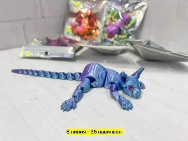 Игрушка в виде 3D-кошки сфинкс из пластика — фото 3