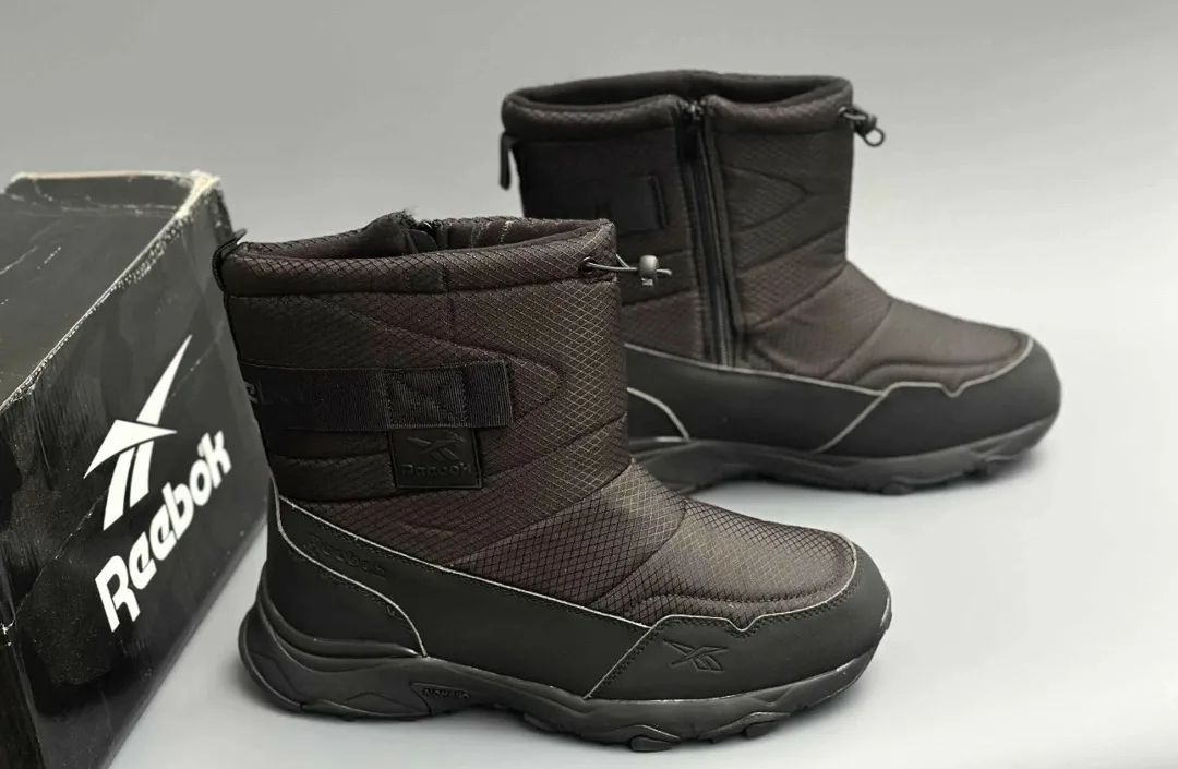 Зимние ботинки Reebok с меховой подкладкой и молнией — практичная — фото 1