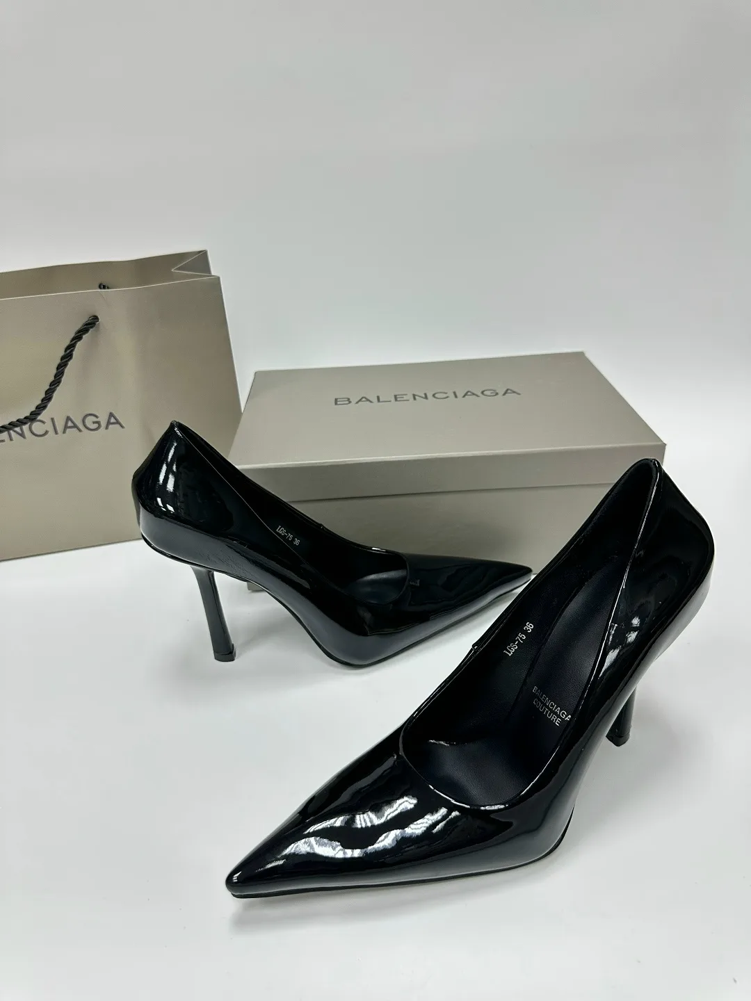 Balenciaga - туфли из кожи и атласа — фото 3