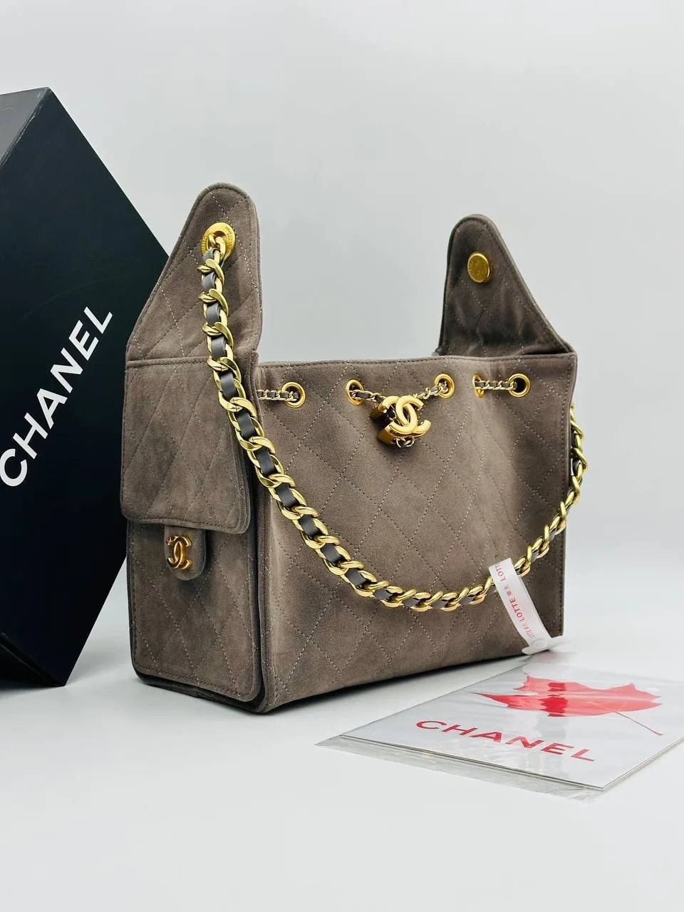 Chanel Сумка выполнена из натуральной замши — фото 1