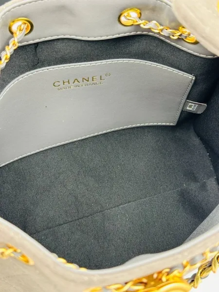Chanel Сумка выполнена из натуральной замши — фото 9