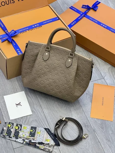 LOUISVUITTON, сумка из натуральной кожи — фото 3