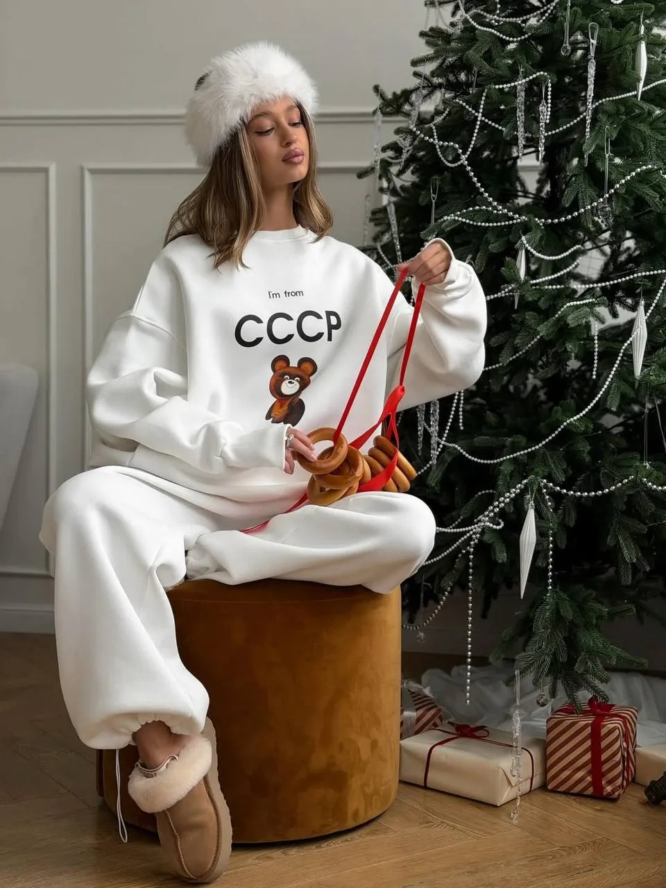 Свитшот женский с принтом Олимпийский мишка — фото 2