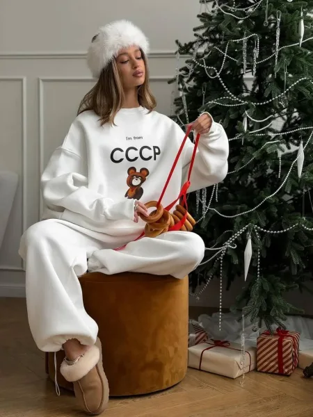 Свитшот женский с принтом Олимпийский мишка — фото 2