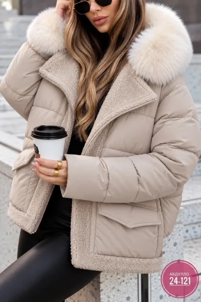 Тёплая зимняя куртка с синтепоном и меховой отделкой — фото 1