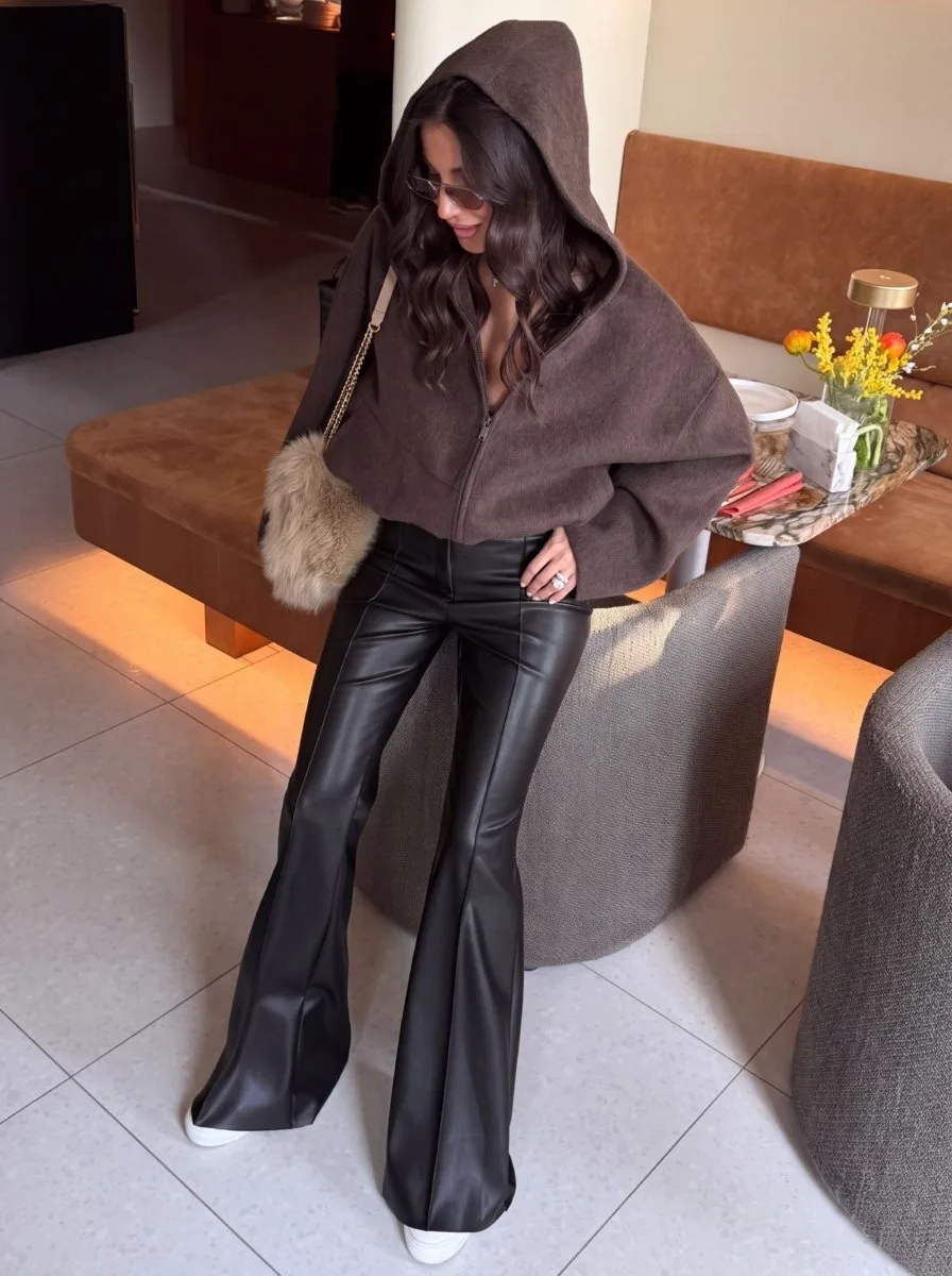 Эффектные костюмы с начёсом в стиле Sport Chic — фото 2