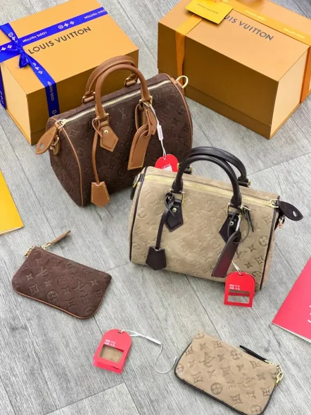 LOUISVUITTON, сумка из натуральной замши — фото 1