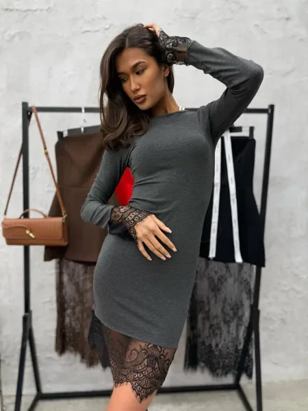 Однотонное платье — фото 8