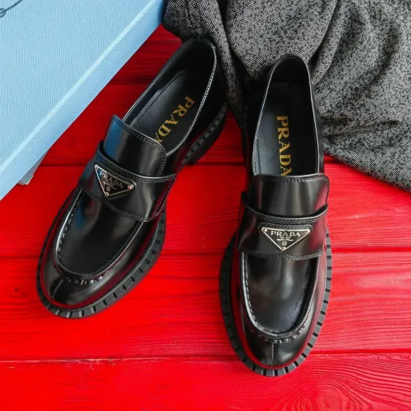 Пенни-лоферы Prada Brushed на массивной подошве — фото 3
