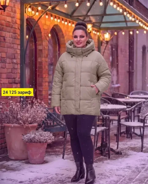 Тёплая женская куртка из практичного материала холлофайбер — фото 10