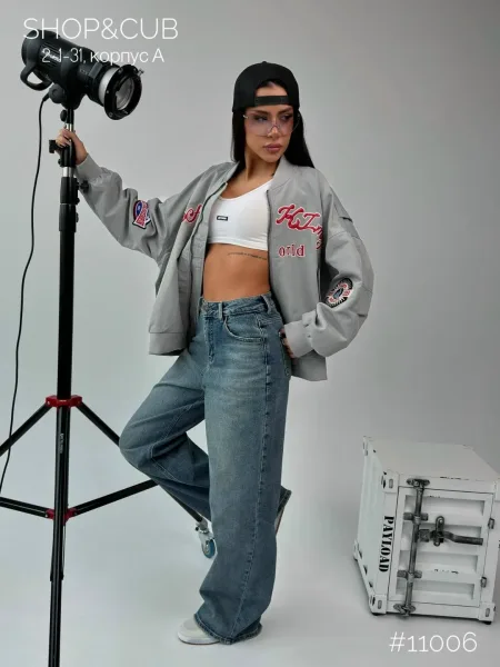 Джинсы из мягкого удобного DENIM с эластаном для свободного движения — фото 4