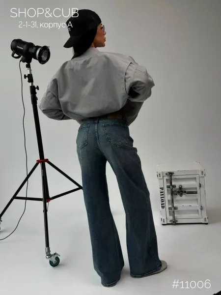 Джинсы из мягкого удобного DENIM с эластаном для свободного движения — фото 6