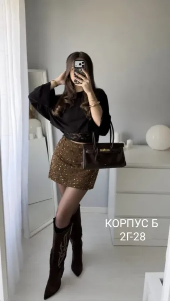 Юбка-корд из практичной ткани с лаконичным дизайном и комфортной посадкой — фото 6