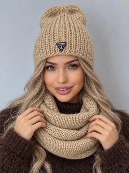 Тёплый комплект из шапки и хомута из смесовой ткани — фото 5