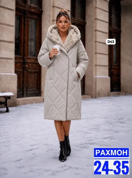 Куртка женская удлинённая с капюшоном и меховой отделкой — фото 5
