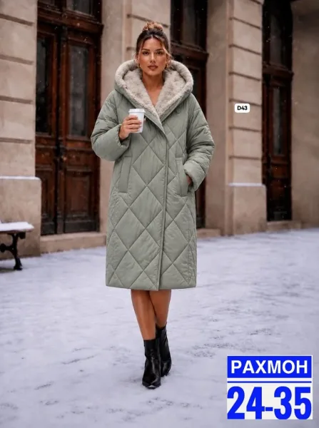 Куртка женская удлинённая с капюшоном и меховой отделкой — фото 6