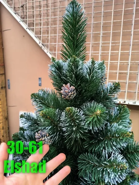 Конструкция - состоит из двух частей, ветки у елки отгибаются от ствола — фото 13