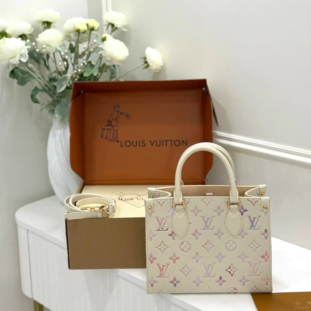LV Сумка из натуральной кожи — фото 1