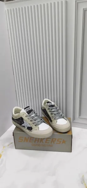 Женские кроссовки из натуральной кожи — фото 4
