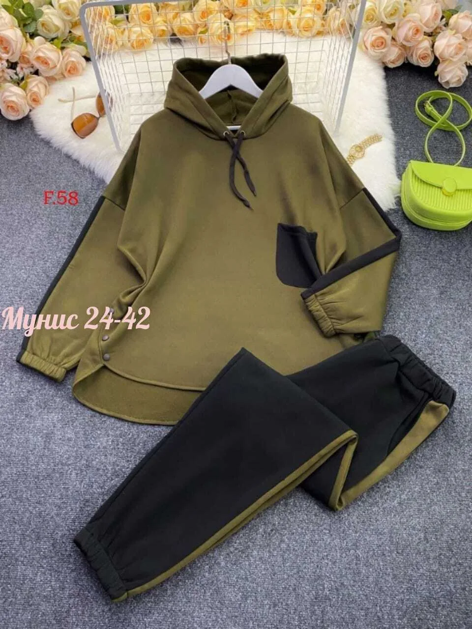 Костюм-двойка сделает ярким и теплым образ — фото 2