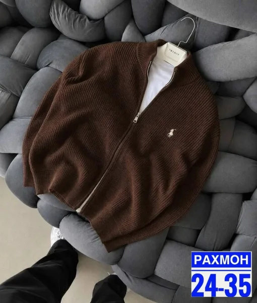 Мужской свитер с вышивкой логотипа — фото 4