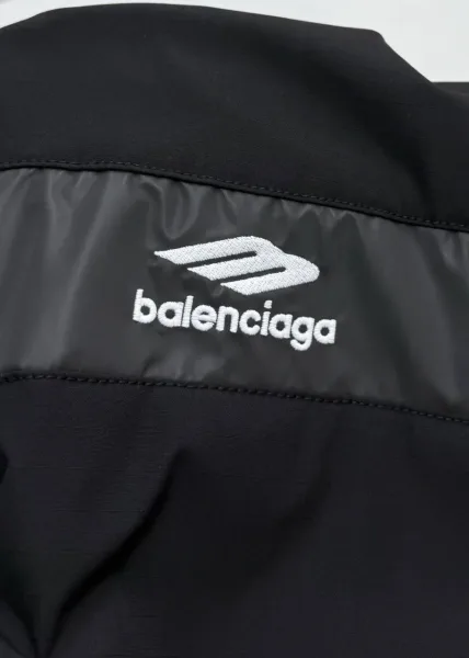 Balenciaga ветровка Ripstop с характером городской экипировки — фото 9