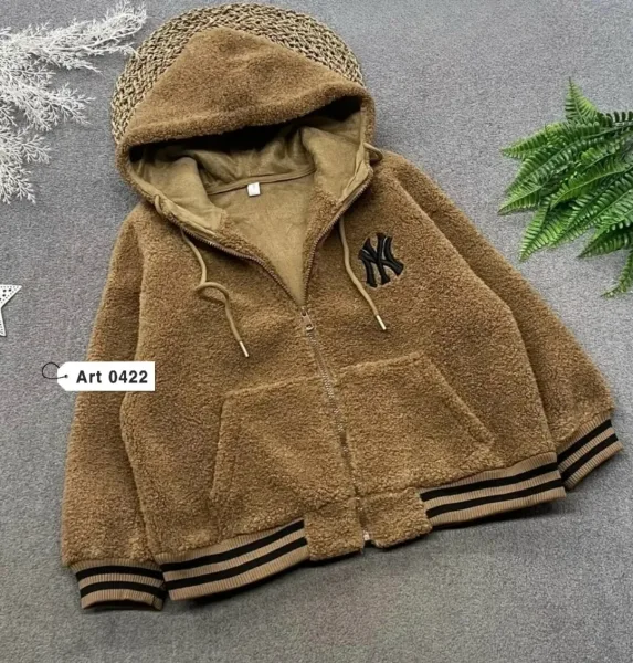 Демисезонная куртка из искусственного меха — фото 4