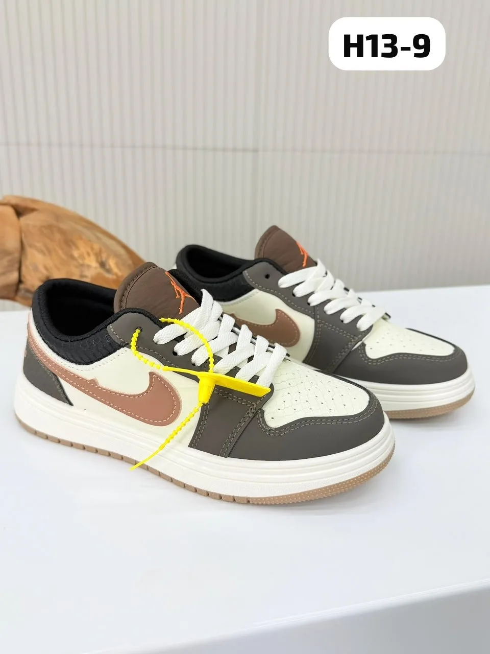Женские кроссовки Nike Jordan — фото 1