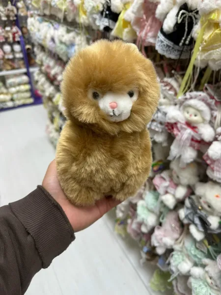 Мягкая игрушка в виде барашка — фото 1