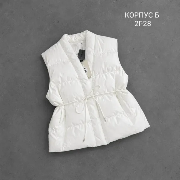 Женская утеплённая жилетка — фото 6