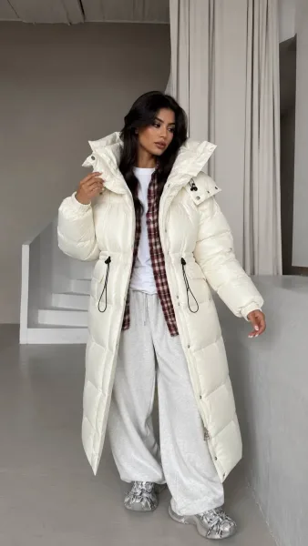 Удобная зимняя куртка с наполнителем холлофайбер — фото 13