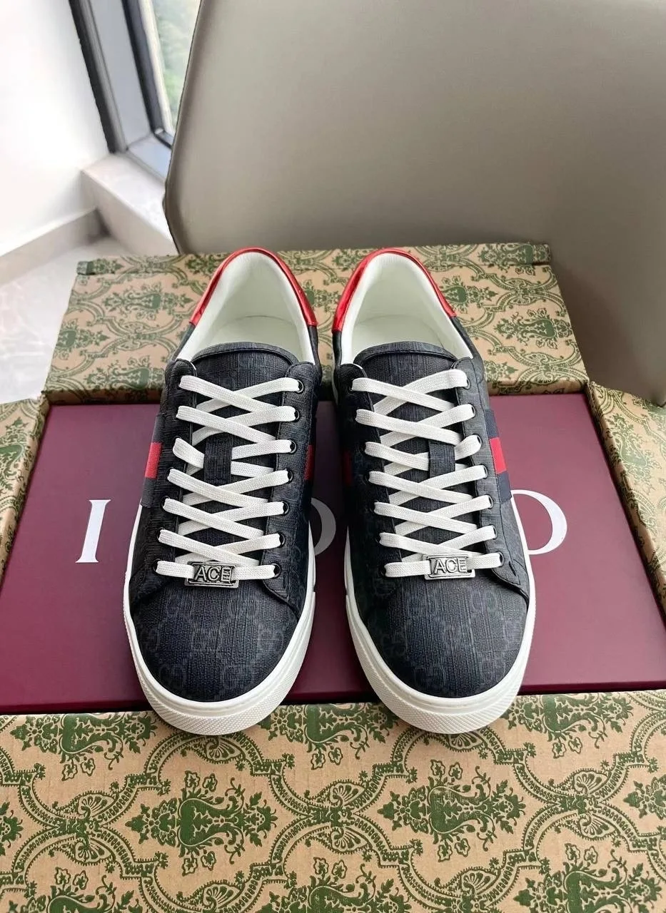 Мужские кеды Gucci Ace в чёрном цвете с фирменной Web-полосой — фото 1
