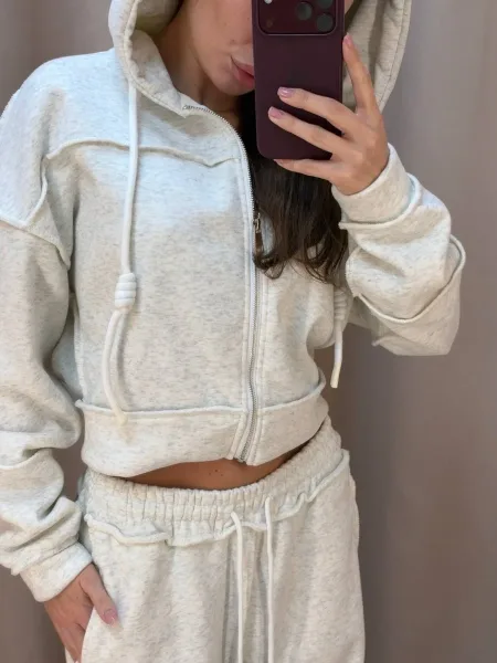 Тёплый костюм с капюшоном и широкими брюками в стиле Oversize — фото 18