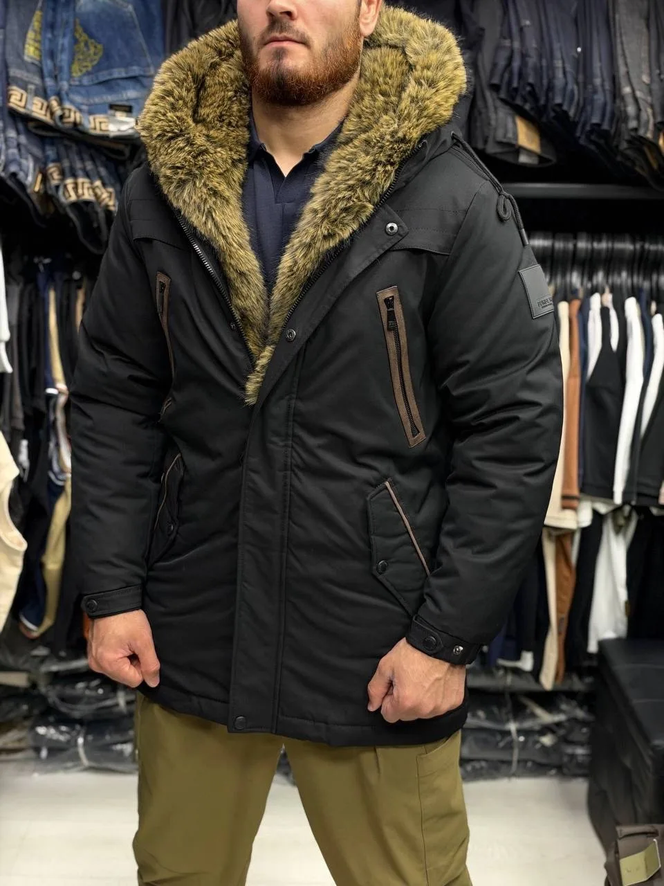 Куртка BURBERRY, тёплая, с капюшоном и съёмным мехом — фото 2