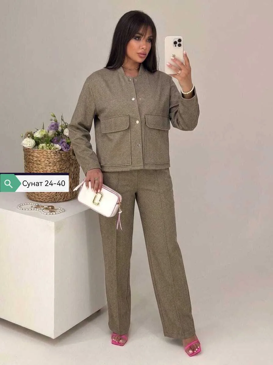𝒩𝑒𝓌 𝒞𝑜𝓁𝓁𝑒𝓀𝓉𝒾𝑜𝓃 Женский спортивный костюм двойка выполнен из практичной, плотной ткани Кашемир Ёлка — фото 1