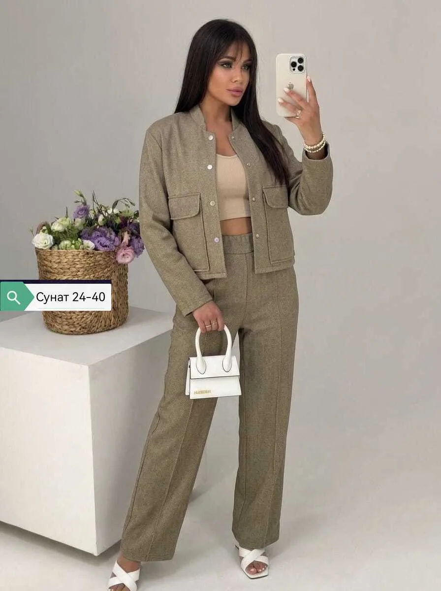 𝒩𝑒𝓌 𝒞𝑜𝓁𝓁𝑒𝓀𝓉𝒾𝑜𝓃 Женский спортивный костюм двойка выполнен из практичной, плотной ткани Кашемир Ёлка — фото 3