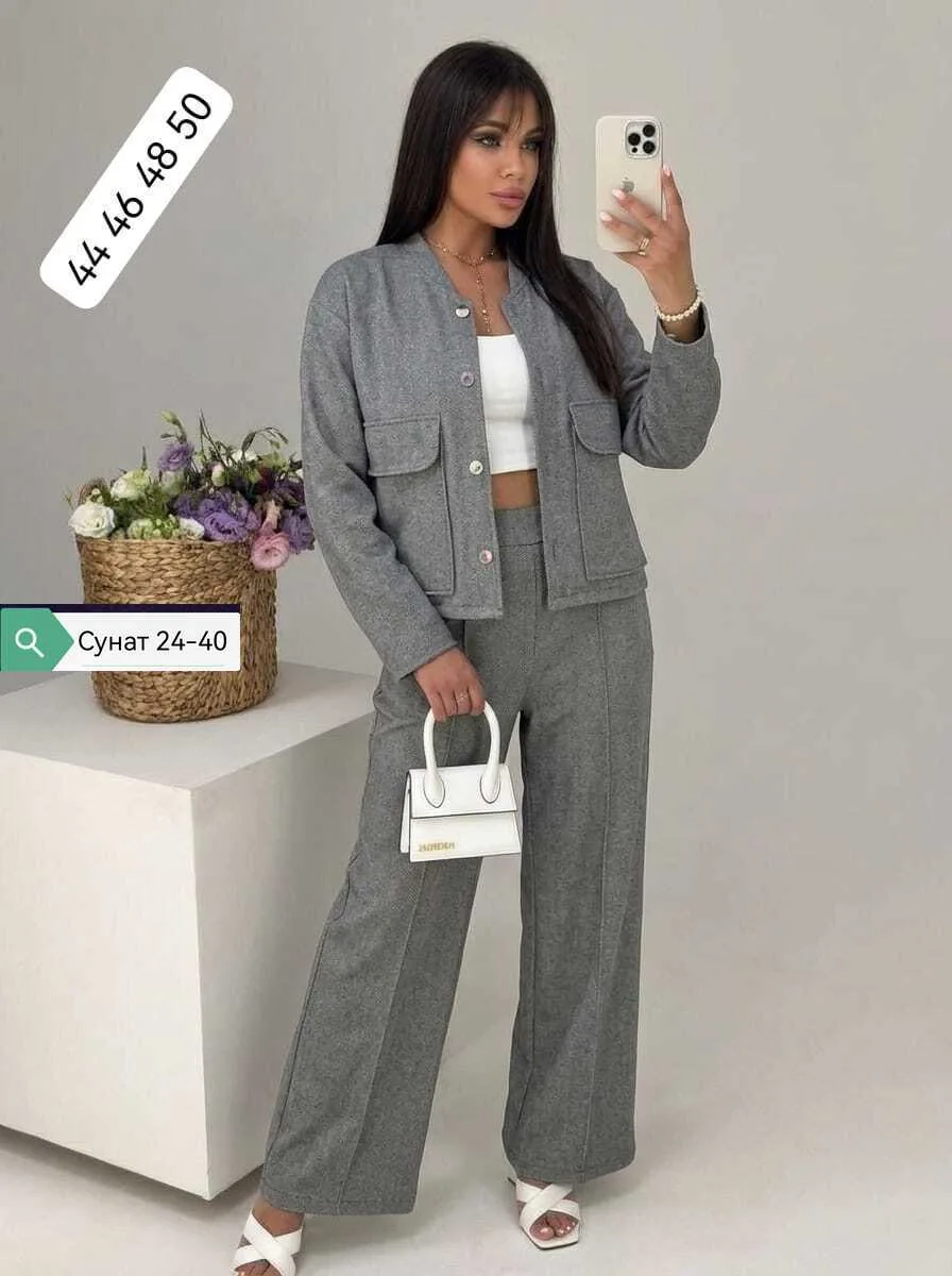 𝒩𝑒𝓌 𝒞𝑜𝓁𝓁𝑒𝓀𝓉𝒾𝑜𝓃 Женский спортивный костюм двойка выполнен из практичной, плотной ткани Кашемир Ёлка — фото 4