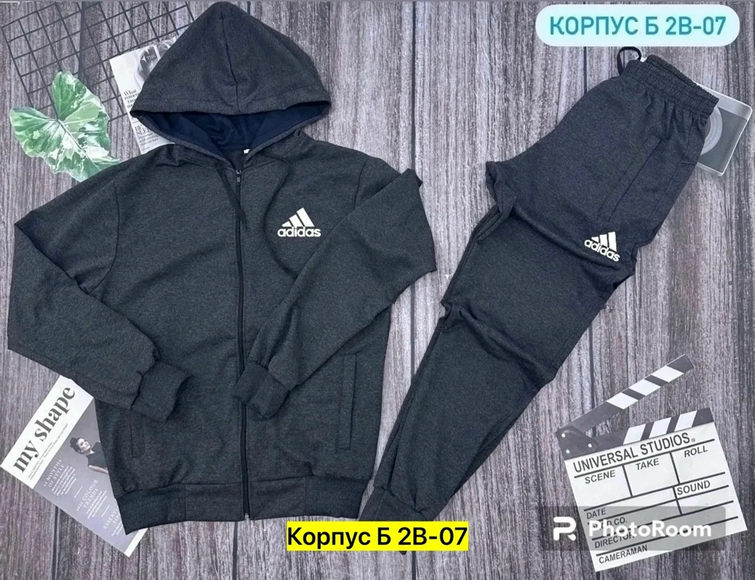 Костюм из трикотажного материала — фото 2