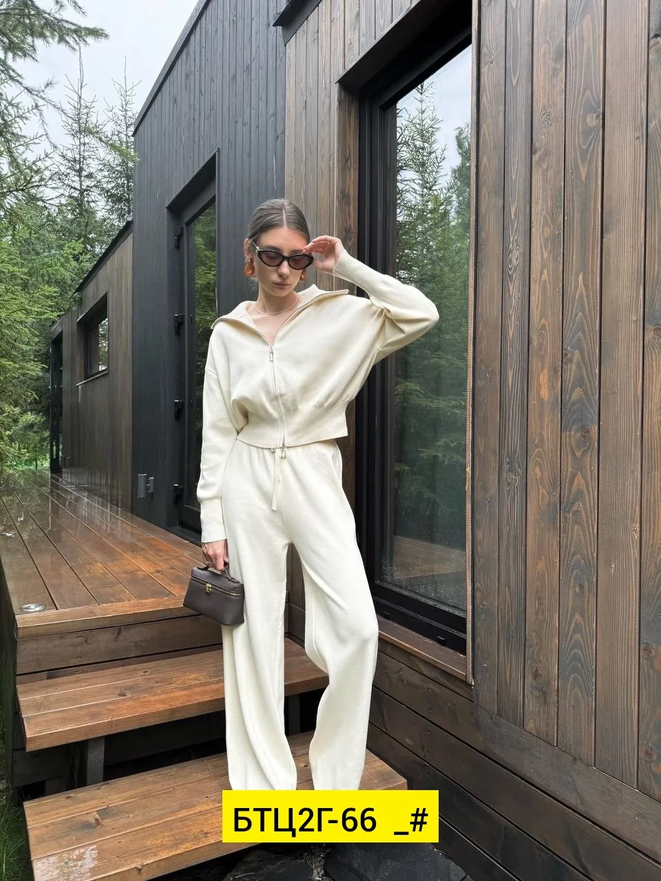 Женский вязаный костюм из кофты и штанов — фото 5
