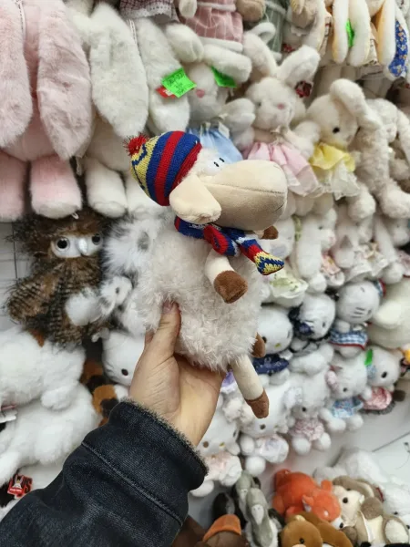Мягкая игрушка барашка из качественного материала — фото 3