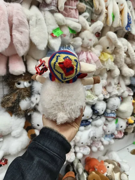Мягкая игрушка барашка из качественного материала — фото 3