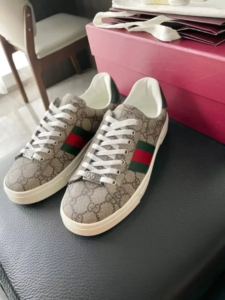 Кеды Gucci Ace бежево-чёрные с полосой Web — фото 3
