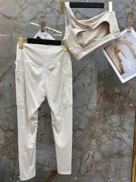 Спортивный костюм из полиэстера — фото 46