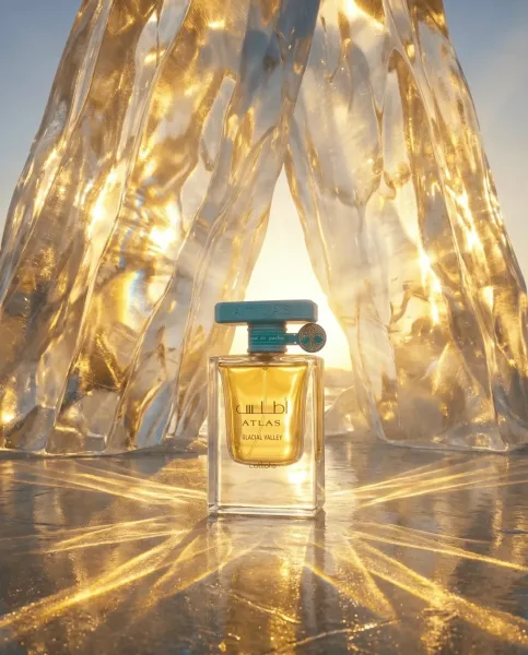 Это завораживающий унисекс-аромат, воплощающий контраст между ледяной горной свежестью и сочной тропической сладостью — фото 3