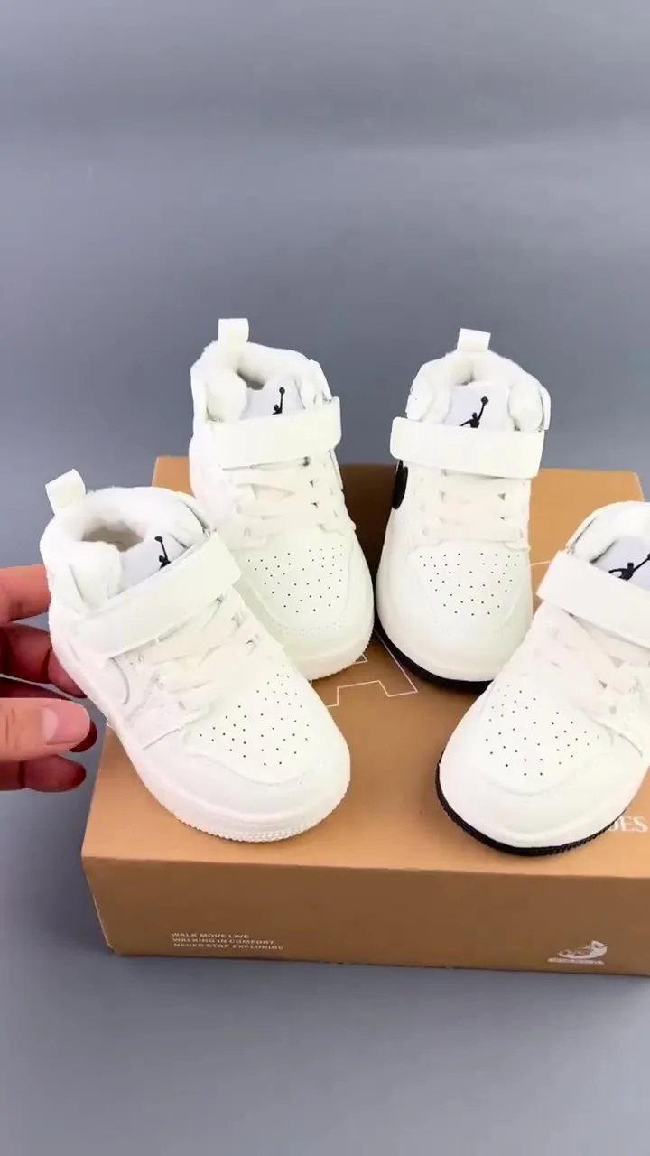 Кроссовки Nike air Jordan для детей с байками — видео